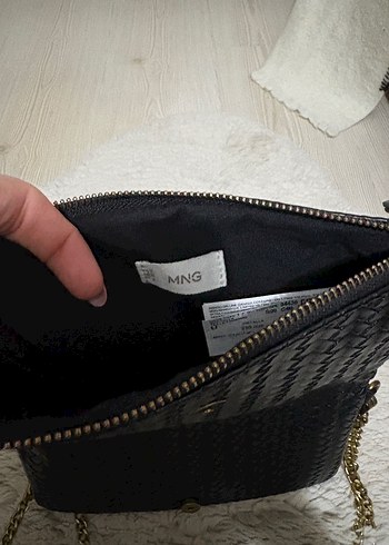 Mango Zincir Detaylı Siyah Deri Kadın Çanta - Görsel 4