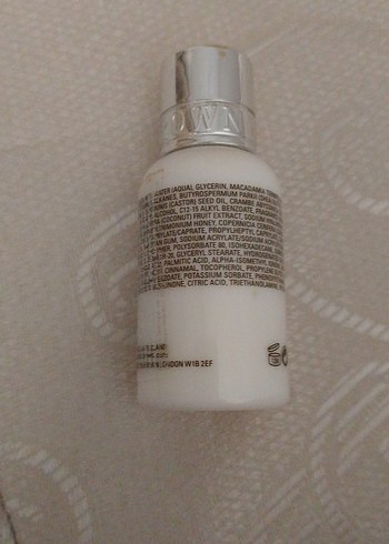 Y-London Molton Brown Besleyici Vücut Losyonu