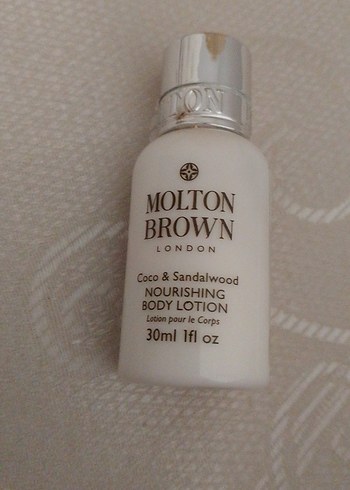 Beden Molton Brown Besleyici Vücut Losyonu