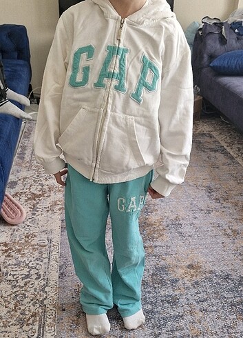 GAP eşofman takımı 