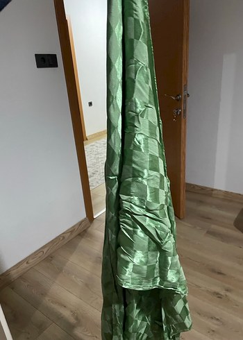 Yeşil Parlak Fırfırlı Kadın şal - Görsel 3