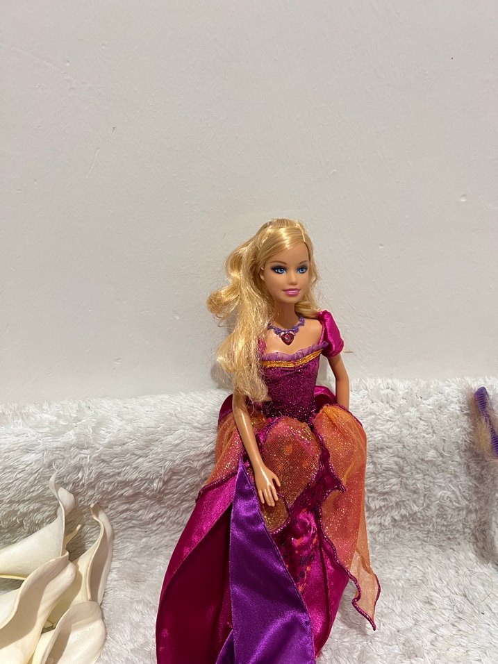 barbie kristal sato bebegi - Görsel 3