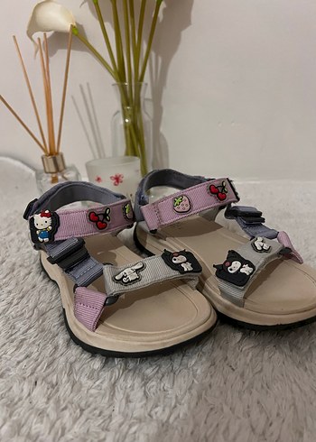 zara hello kitty kuromi sandalet - Görsel 7