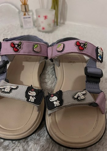 zara hello kitty kuromi sandalet - Görsel 10
