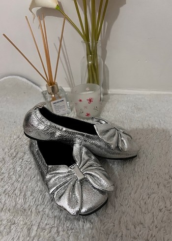 Gri Metalik Fiyonk Detaylı cocuk babet - Görsel 9