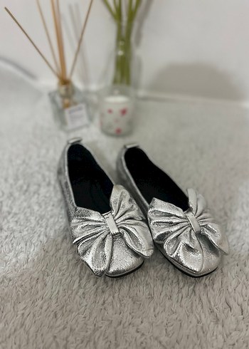 Gri Metalik Fiyonk Detaylı cocuk babet - Görsel 5