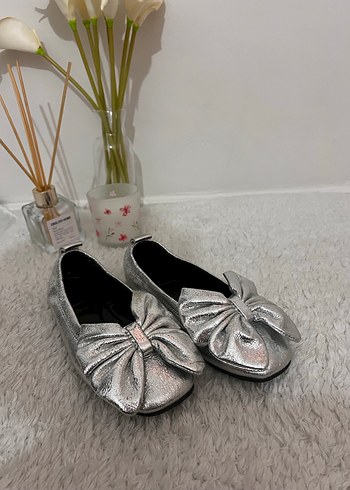 Gri Metalik Fiyonk Detaylı cocuk babet - Görsel 6