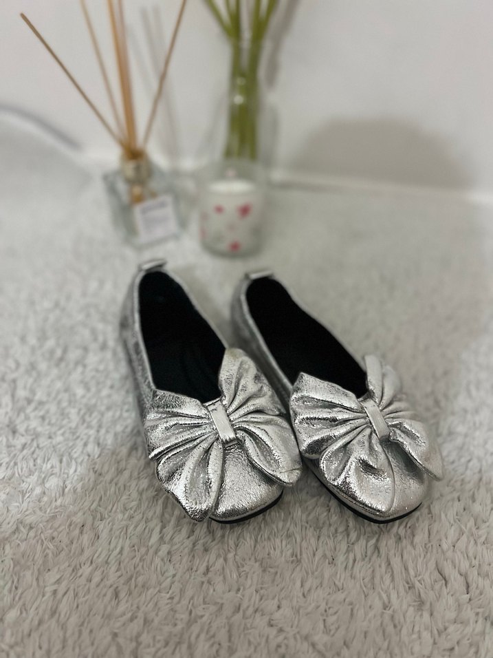 Gri Metalik Fiyonk Detaylı cocuk babet - Görsel 5