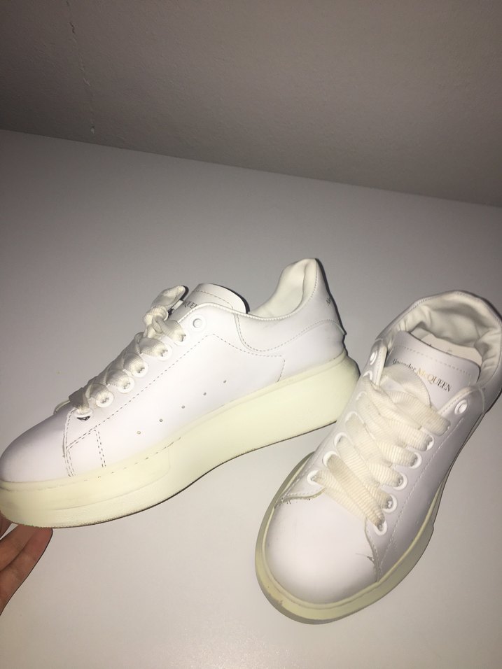 Beyaz Bağcıklı Kadın Spor Ayakkabı - Görsel 3