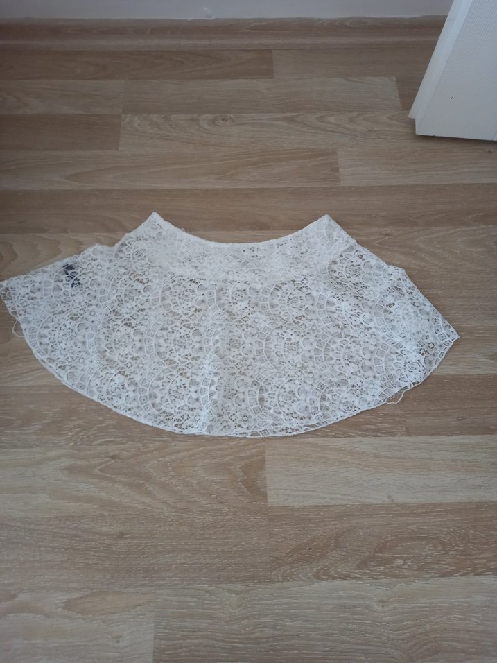 BÜYÜK BEDEN 
Dantel Detaylı Beyaz Mini pareo etek - Görsel 2