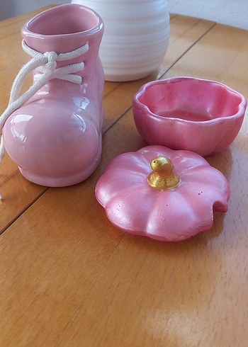 Pembe Seramik Fırfırlı Biblo Seti