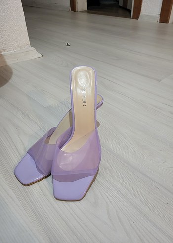 Derimod Lila Seffaf Tul Topuklu Terlik