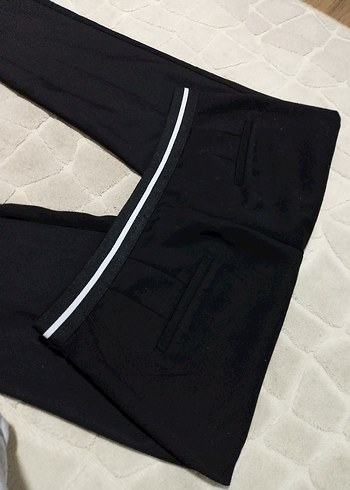 Zara Kadın Siyah Kumaş Pantolon Normal Kesim