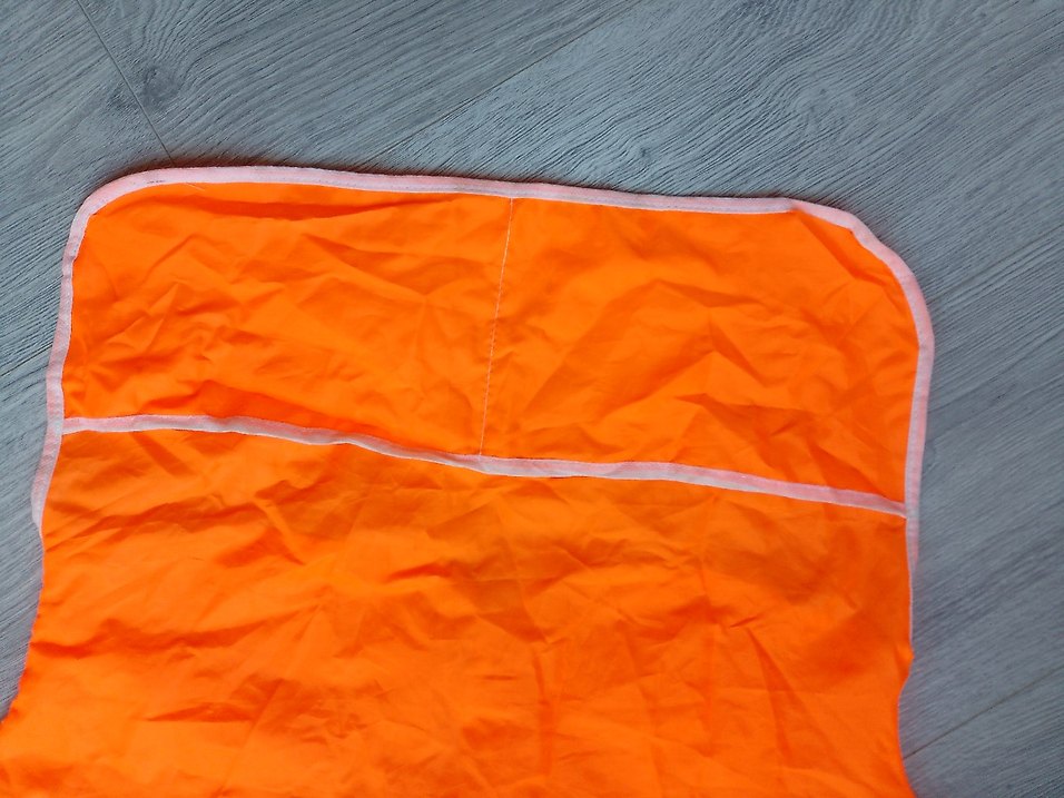 Turuncu Baskılı bebek mama önlüğü - Görsel 4