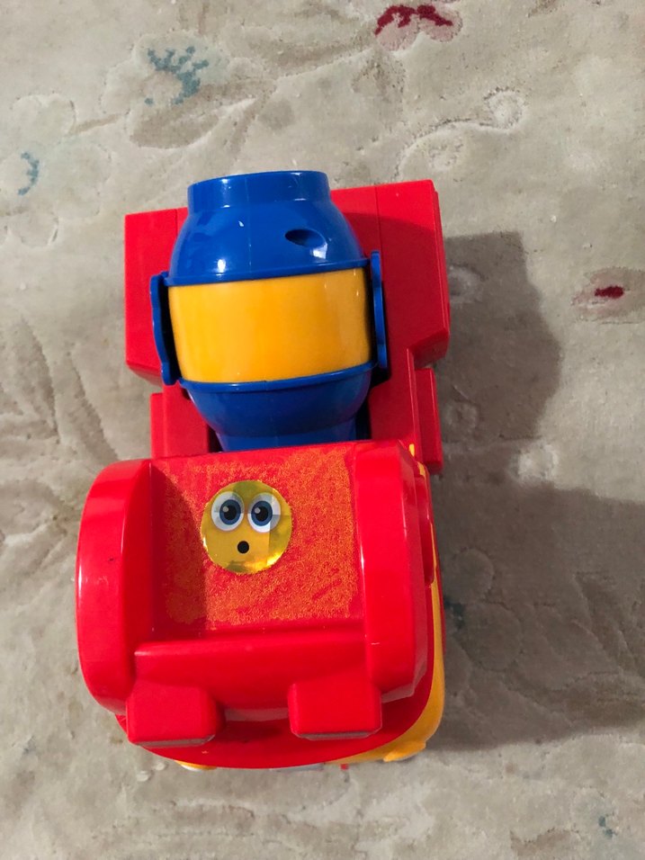 Renkli Oyuncak Araba - Görsel 2