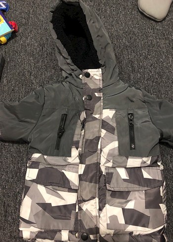 Gri Kamuflaj Desenli Kürklü Erkek Çocuk Mont - Görsel 3