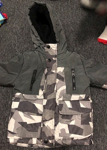 Gri Kamuflaj Desenli Kürklü Erkek Çocuk Mont - Görsel 2