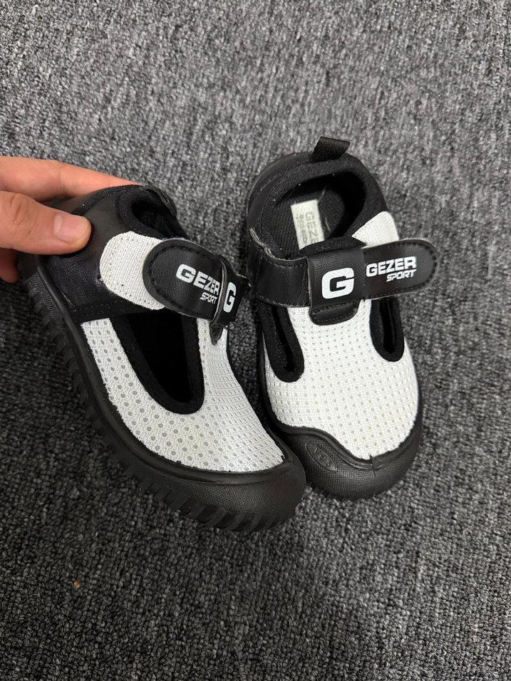 GEZER Erkek Çocuk Gri Zebra Desenli Cırt Cırtlı Terlik - Görsel 2