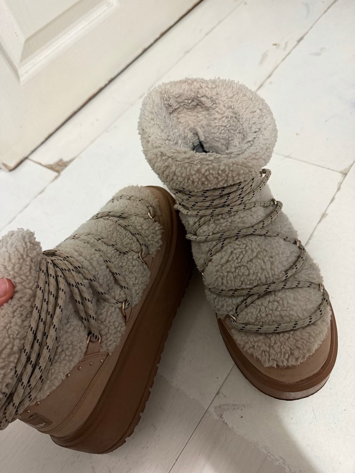 Bej Yünlü Kürklü Kadın Botları - Görsel 2