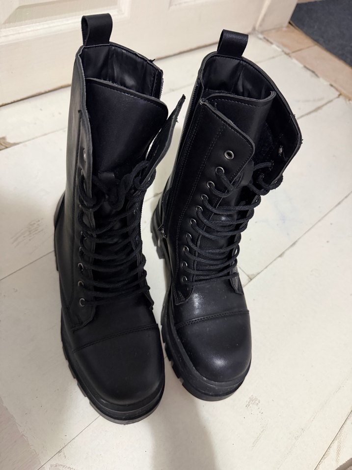 Siyah Deri Platform Topuklu Goth Botlar - Görsel 2