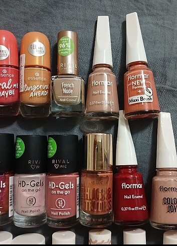  Beden Hepsi Yepyeni 22 Adet Oje Toplu Satis