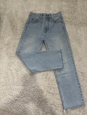 xs Beden mavi Renk STRADİVARİUS D96 CROP FİT JEAN