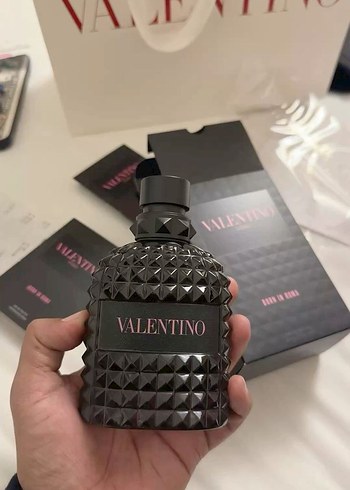 Valentino Uomo intense born in roma