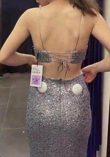 Gümüş renginde vücudu saran abiye - Görsel 3