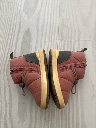 Zara Zara kapitone bot 20 numara