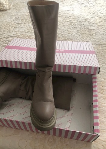 Bej rengi nde uzun bot - Görsel 3