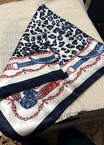 Zincir Detaylı Çok Renkli Bohem Kadın Fuları - Görsel 2