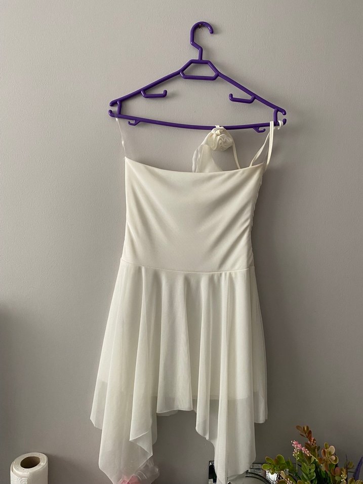 Beyaz Straplez Elbise - Görsel 2