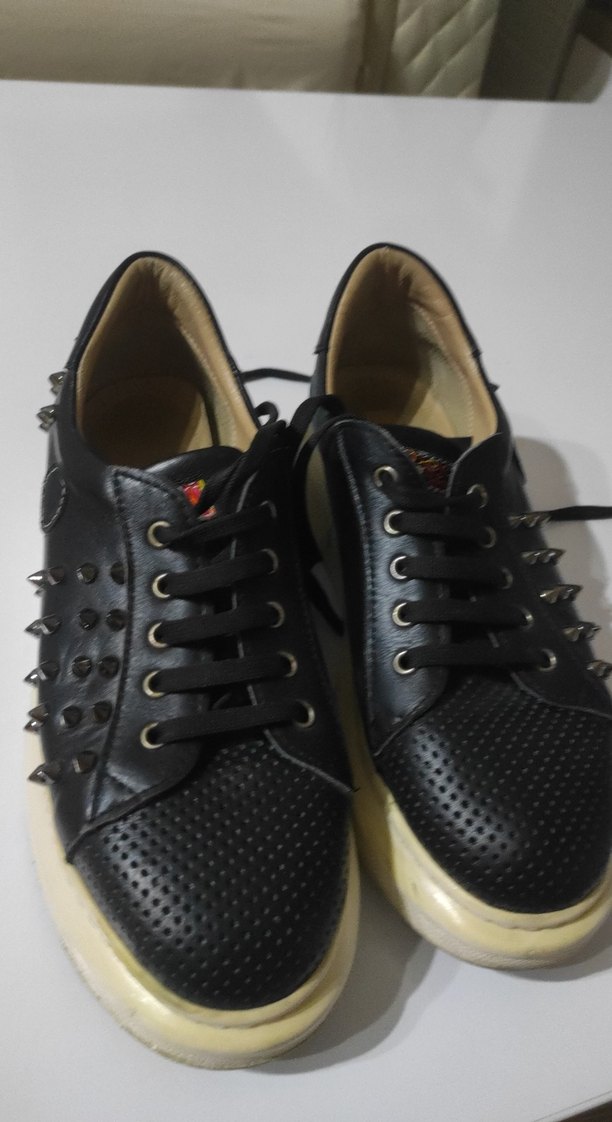 Perçinli Deri Rock Punk Kadın Spor Ayakkabı - Görsel 2