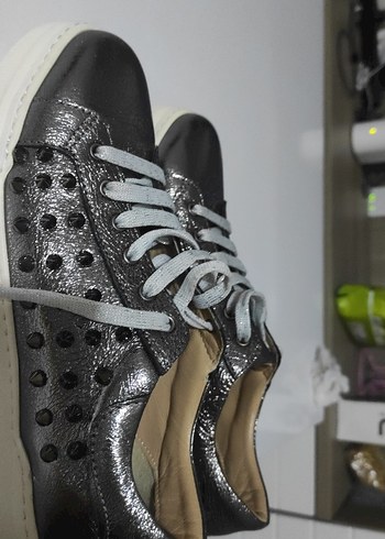 Gri Metalik Kadın Dolgu Topuklu Spor Ayakkabı - Görsel 7