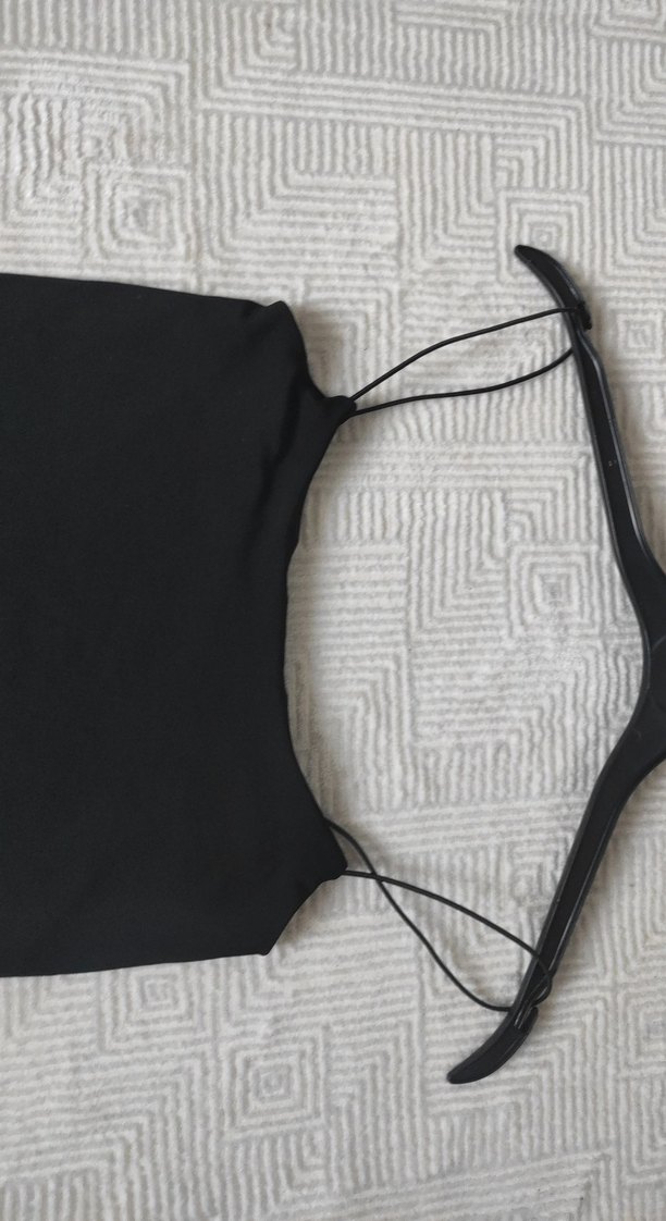 Siyah İnce Askılı Kadın Atlet - Görsel 2