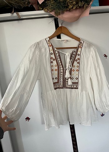 Püsküllü Nakışlı Bohem Kadın Bluz - Görsel 3