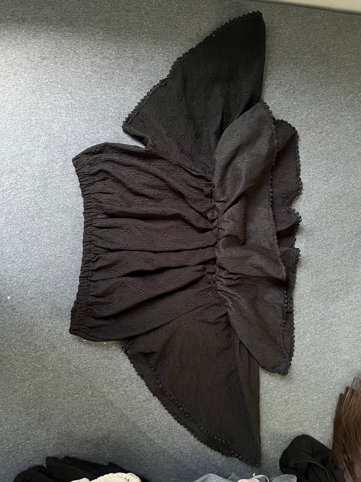 Nakışlı Siyah Volanlı Crop - Görsel 2