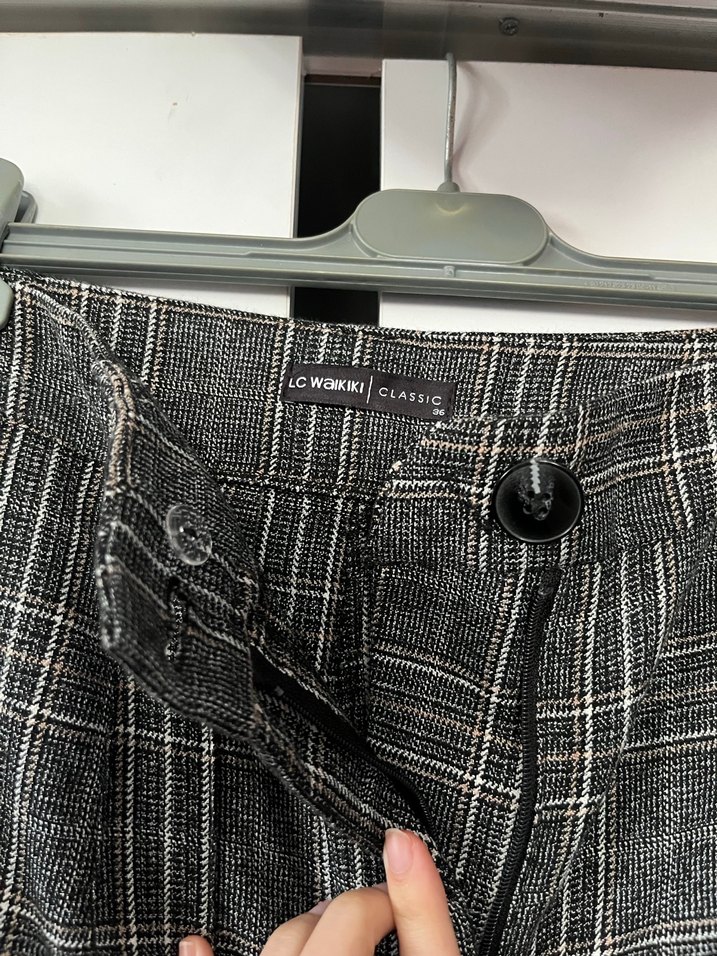 Gri Ekoseli Kemerli Kumaş Kadın Pantolon - Görsel 3