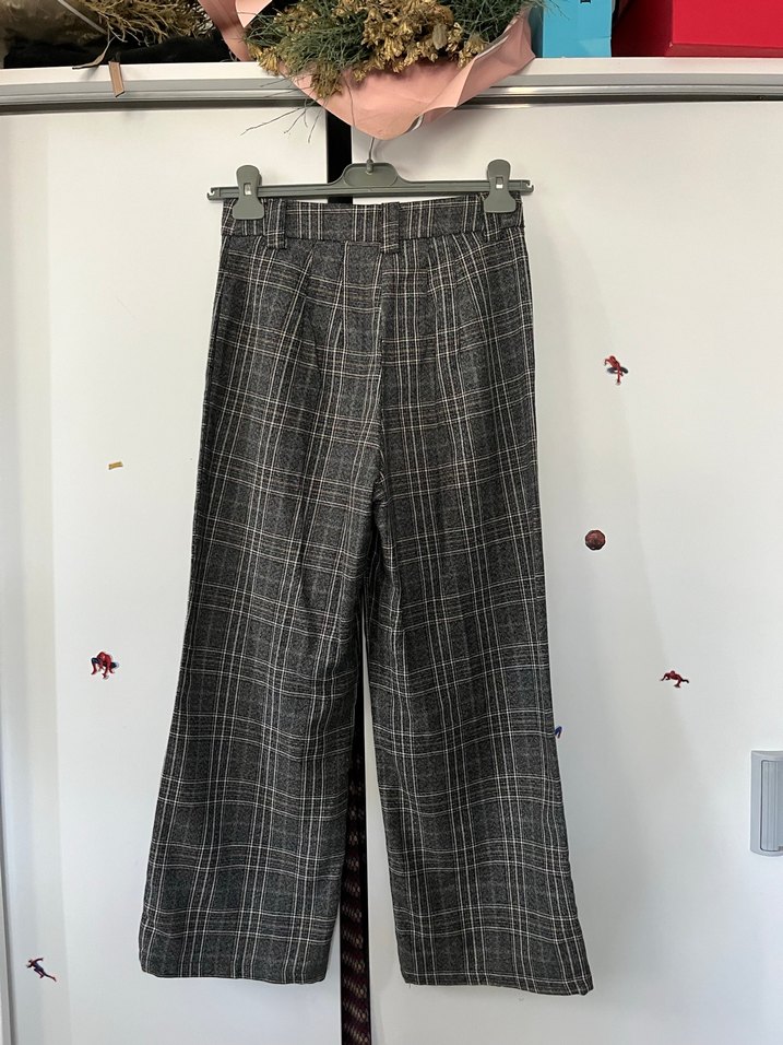 Gri Ekoseli Kemerli Kumaş Kadın Pantolon - Görsel 2