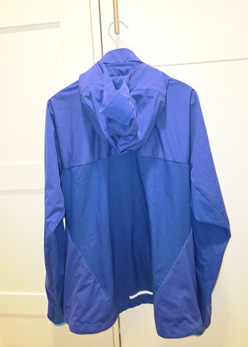 Mavi Fermuarlı kadın - Görsel 4