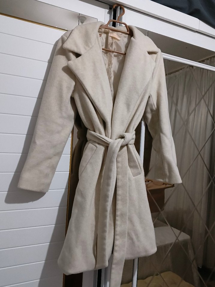 kaşe birkac kere giyildi dogumdan sonra kilo dan dolayi satyorum - Görsel 2