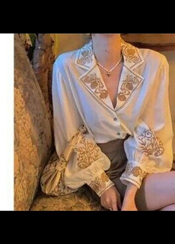 40 Beden beyaz Renk Ürün çok güzel bir gömlektir