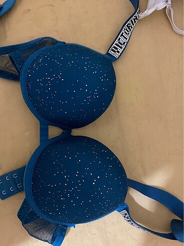 VICTORIA SECRET YAZILI SUTYEN