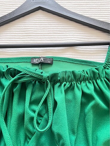 Yeşil elbise - Görsel 2