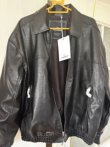 m Beden siyah Renk Pull and Bear Deri Ceket