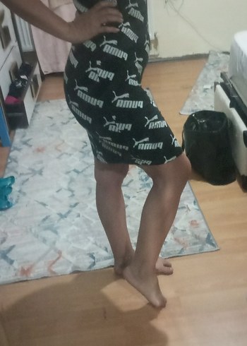 Puma Siyah Beyaz Logo Baskili Rahat Elbise