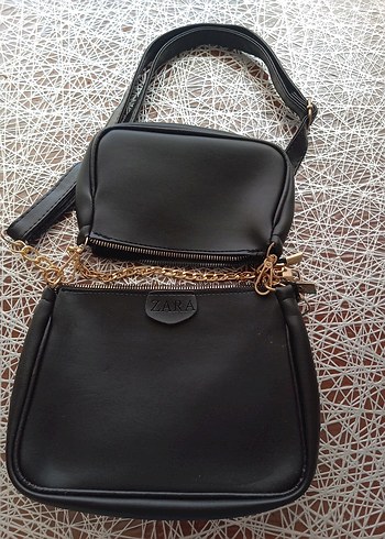 Zara Zara Zincir Detaylı Siyah Deri Çanta