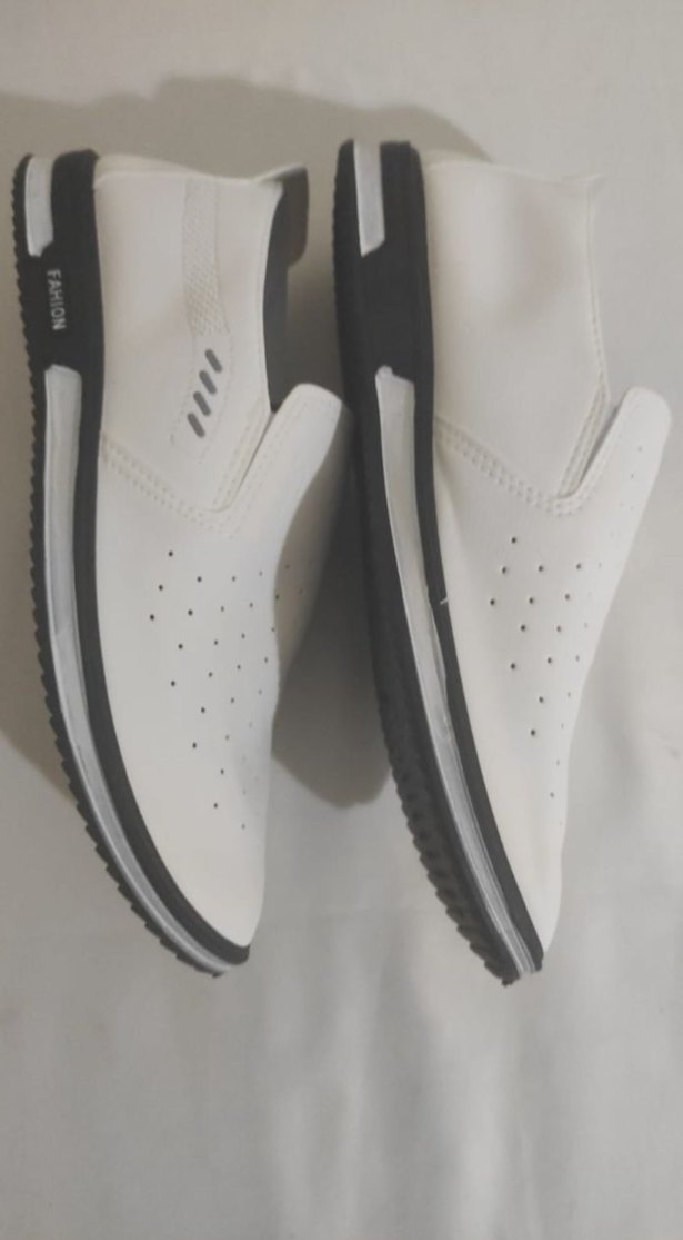 Minimalist Beyaz Erkek Günlük Yazlık Ayakkabı - Görsel 3