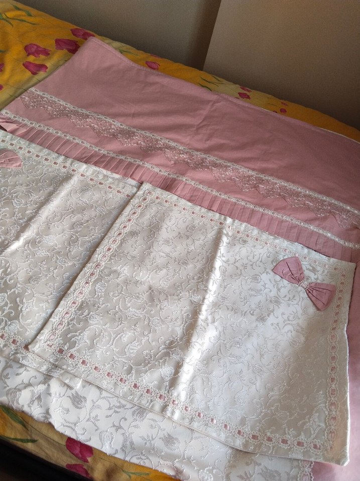 Çeyizlik Nakışlı Pembe Pike Takımı - Görsel 2