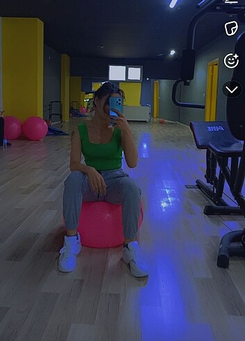 Crop elbisw